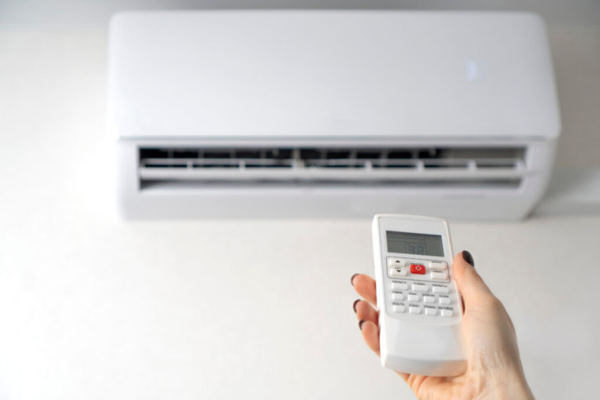 Air conditioner with remote control